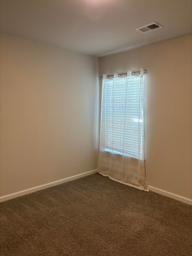 Building Photo - 1848 Lacebark Dr