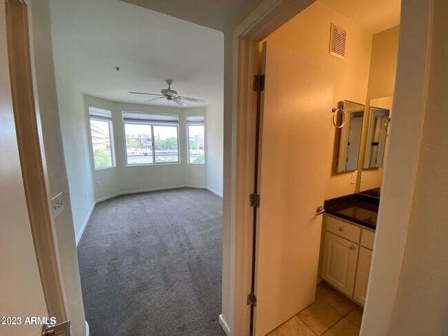 Building Photo - 3633 N 3rd Ave