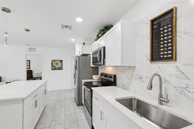 Building Photo - 3530 Goodrich Ave