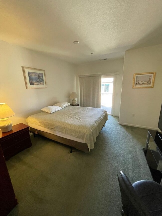 Building Photo - 6080 Ingleston Dr #1014