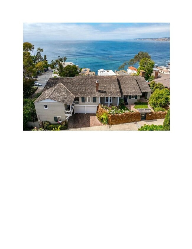 Building Photo - Amazing location in La Jolla for a big house. Gustavo Lopez AMSI