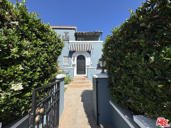 Primary Photo - 848 S Curson Ave