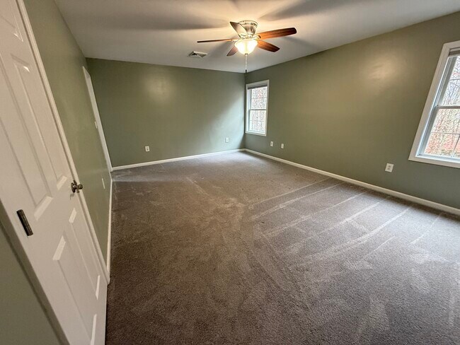 Building Photo - 317 Heather Glen Ln