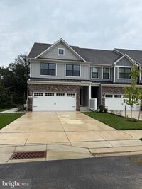 Building Photo - 605 Phalen Ct