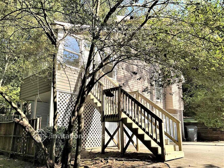 Building Photo - 2711 Spring Ridge Cir