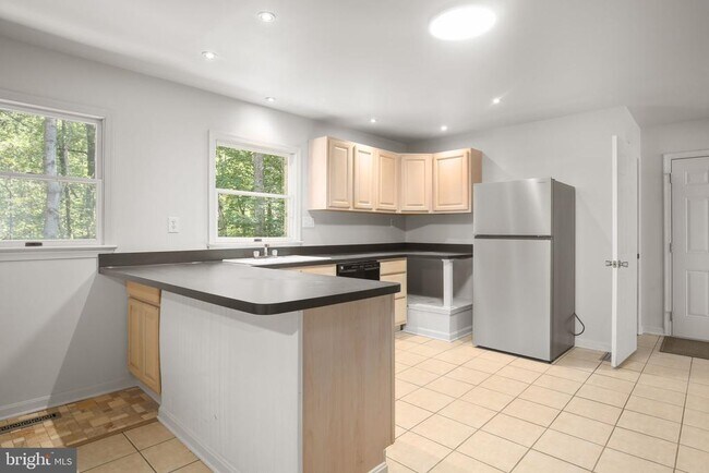 Building Photo - 6065 Eagles Nest Ln