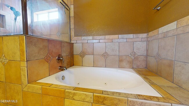 Building Photo - 12528 Sun Empress Dr