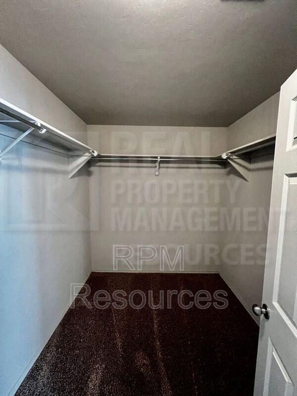 Building Photo - 2940 Cider Mill Ln