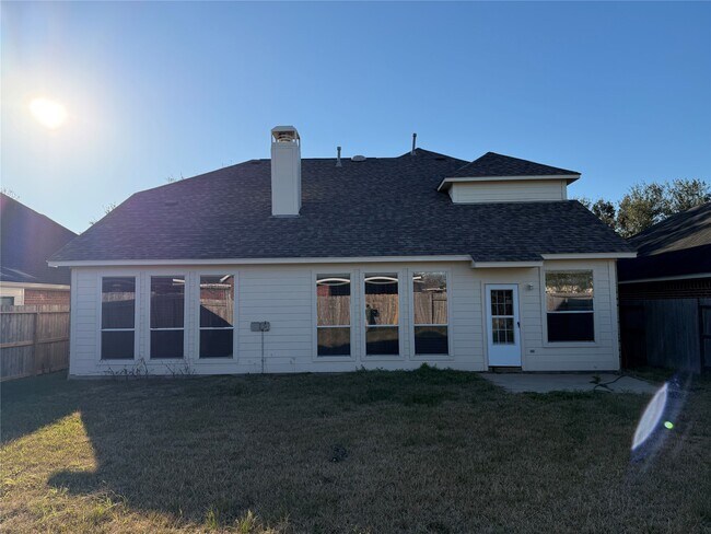 Building Photo - 7218 Broadelm Dr