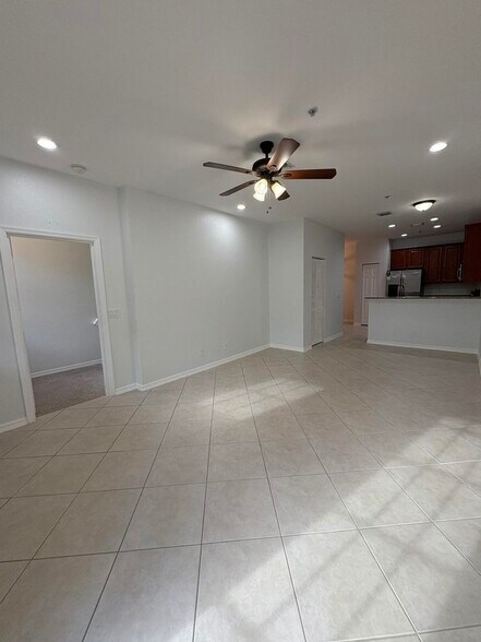 Building Photo - 129 E Bay Cedar Cir