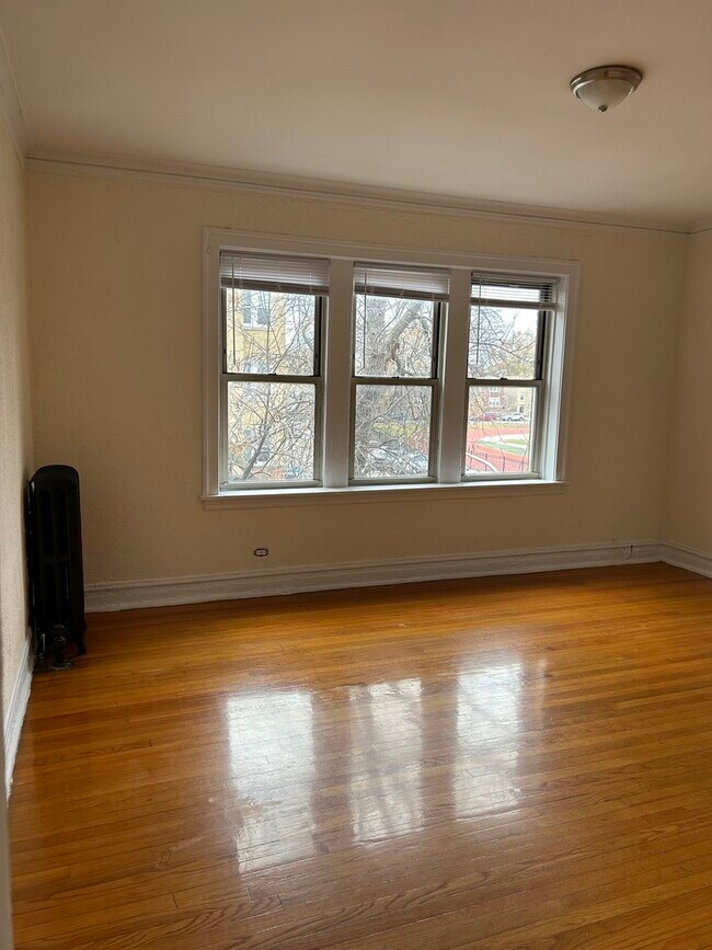 Building Photo - 4957 N Whipple St