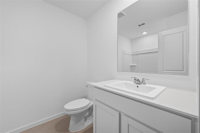Building Photo - 638 Montclair Ave