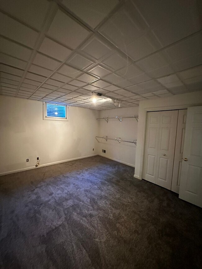 Building Photo - 1250-1254 Evans City Rd