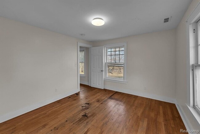 Building Photo - 3524 S Haggerty Rd