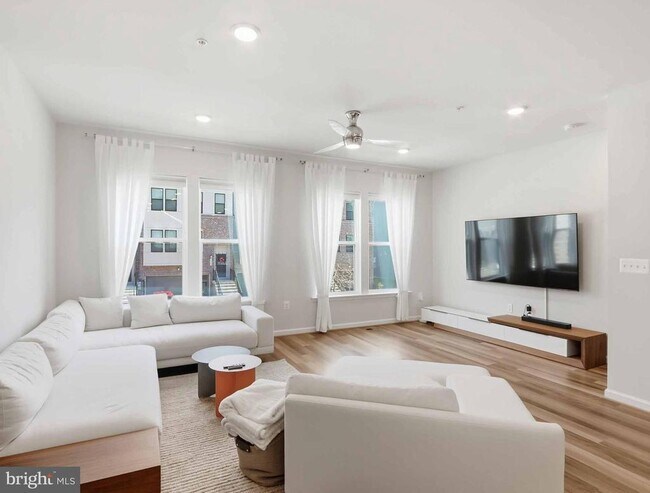 Building Photo - 3289 Watershed Blvd