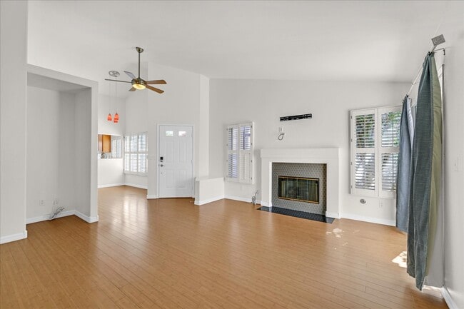 Building Photo - 313 Montcliff Ave