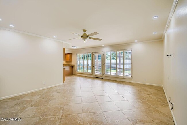 Building Photo - 201 W Diana Ave