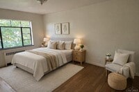 Building Photo - 4419 Ridgeview Ave