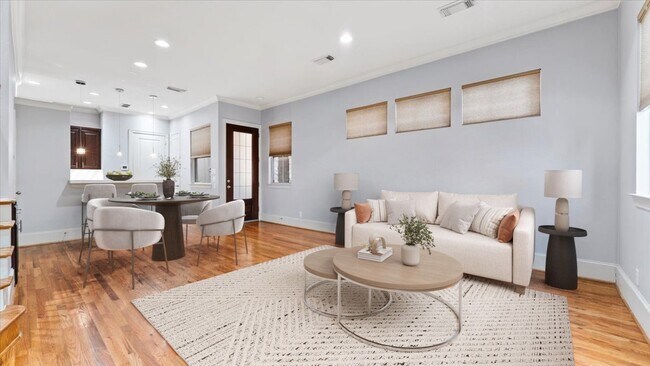 Building Photo - 931 W 23rd St