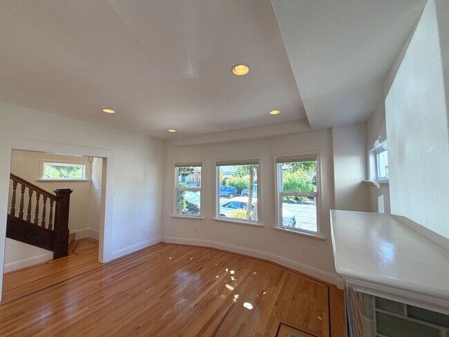 Building Photo - TOTAL REMODEL LARGE 1750sf 3BR+ Bonus/3BA North Oakland Home AVAILABLE NOW