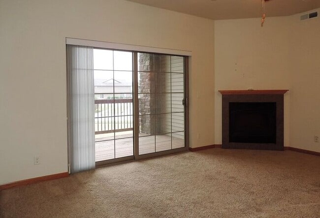 Building Photo - $1,285 | 2 Bedroom, 2 Bathroom Condo | Pet...