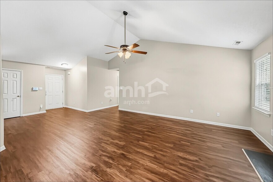 Building Photo - 2922 Cripple Creek Ct