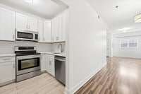 Building Photo - 318 54th St