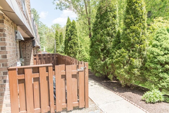 Building Photo - ? Newly Updated 2 Bedroom  1 1/2 BATH in the NORTHEAST near Franklin Mills - Minutes to I95 and R...