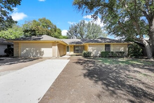 Building Photo - 1310 Greenbriar St