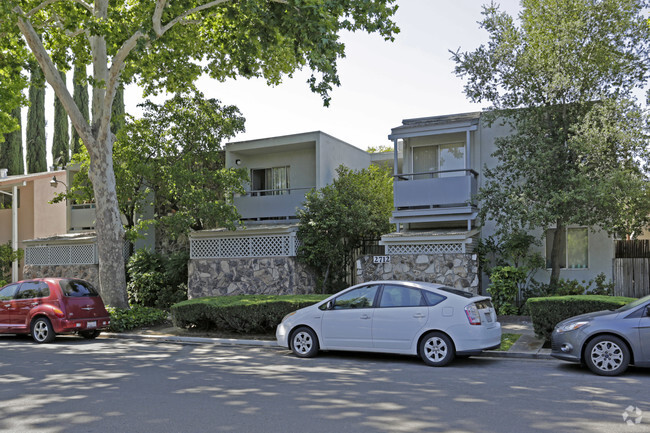 Building Photo - Midtown Garden Apartments