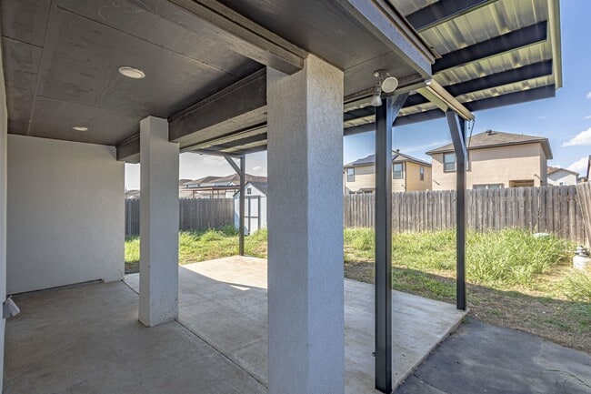 Building Photo - 3622 Octavia Dr