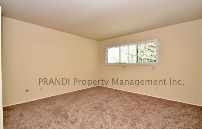 Building Photo - 45 Grande Paseo