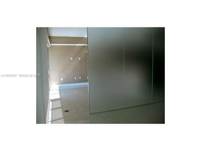 Building Photo - 2694 Inagua Ave