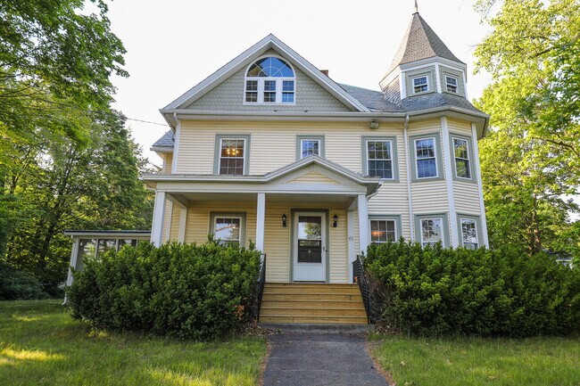 Building Photo - 61 Manchester St