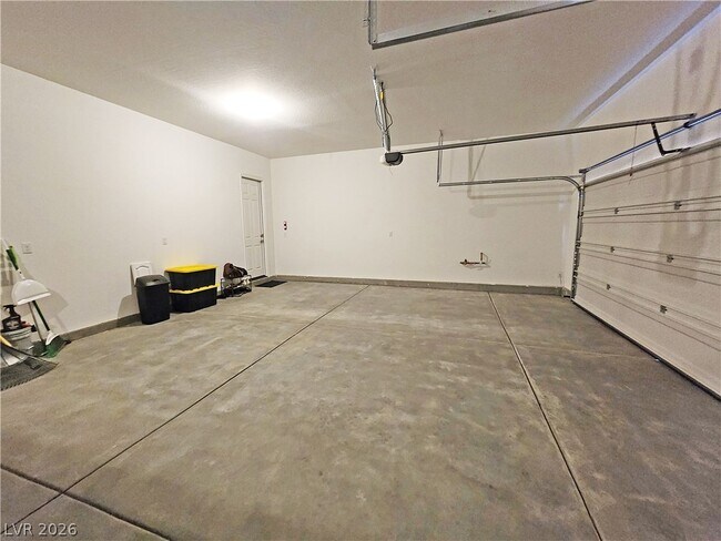Building Photo - 4901 Fairwood Ct