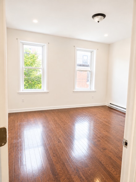 Building Photo - 1708 Mifflin St