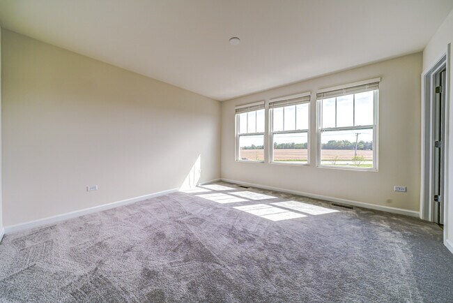 Building Photo - 2283 Horseshoe Cir