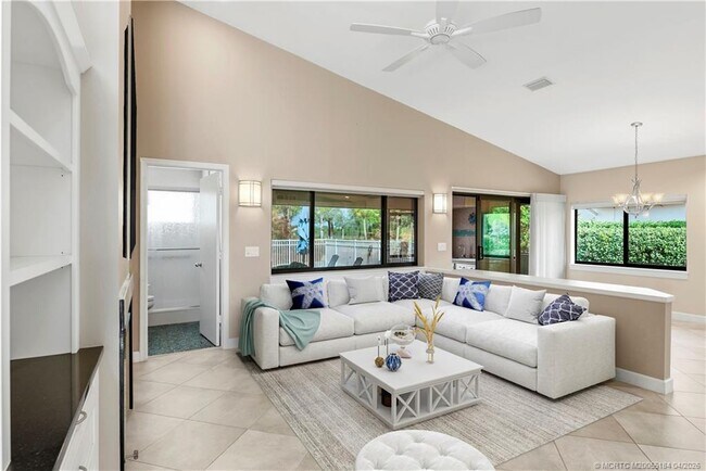 Building Photo - 4194 SW Gleneagle Cir