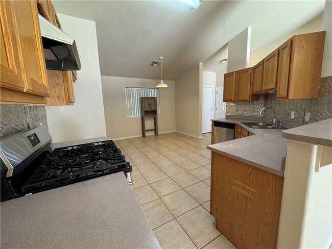 Building Photo - 5288 Tierra Linda Dr