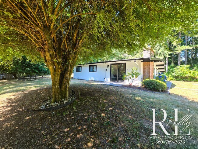 Building Photo - Spacious Port Orchard Home with Acreage, H...