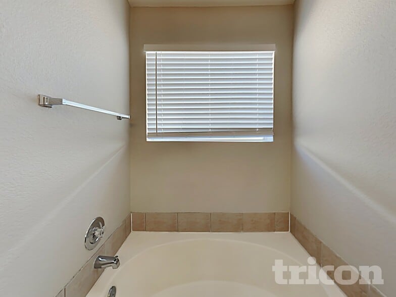 Building Photo - 423 N Shaylee Ln