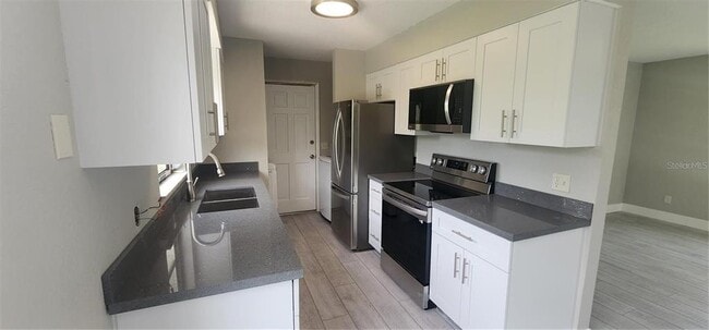 Building Photo - 541 E Virginia Ave