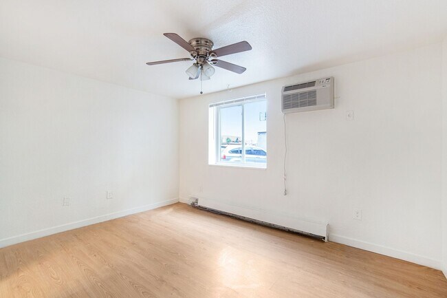 Building Photo - Beautiful 1 Bed, 1 Bath Condo on Speer- Cherry Creek Area