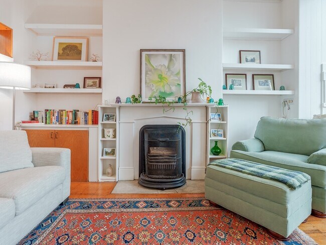 Building Photo - 31 Pinckney St