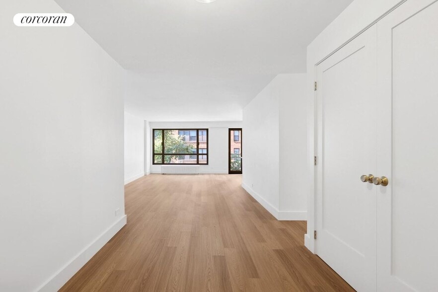 Building Photo - 501 E 87th St