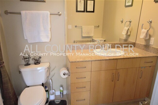 Building Photo - Enjoy Amazing Amenities at the Peloton!