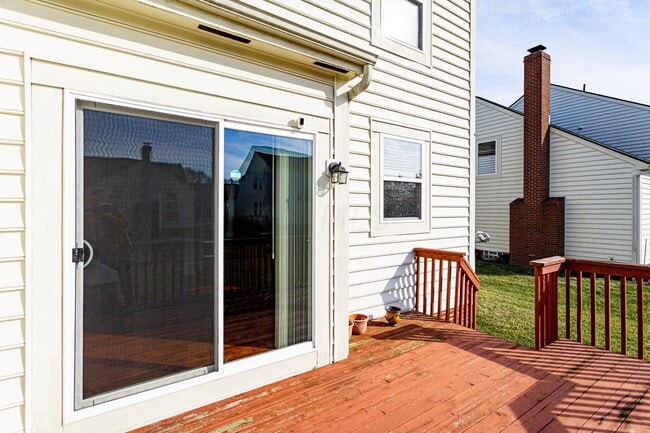 Building Photo - 5830 Prospect Ln