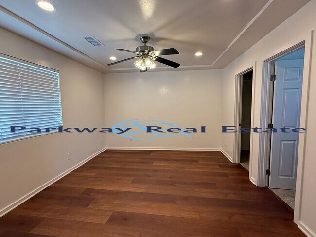Building Photo - 8549-8551 Wintergardens Blvd.
