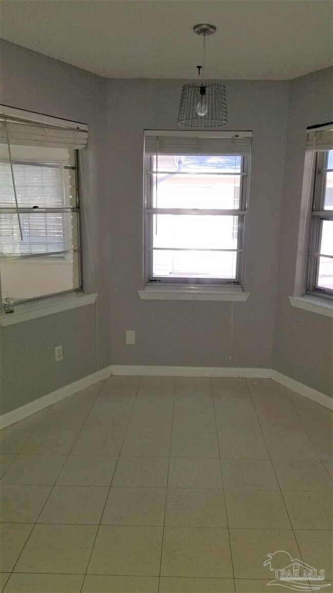 Building Photo - 4170 Capri Dr