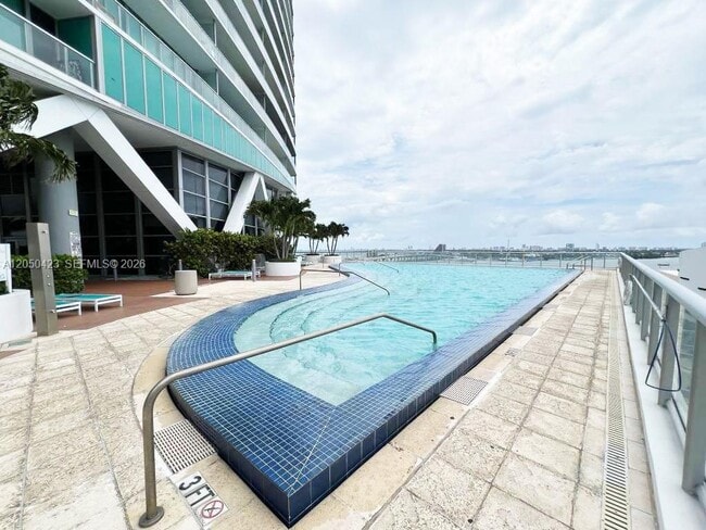 Building Photo - 888 Biscayne Blvd
